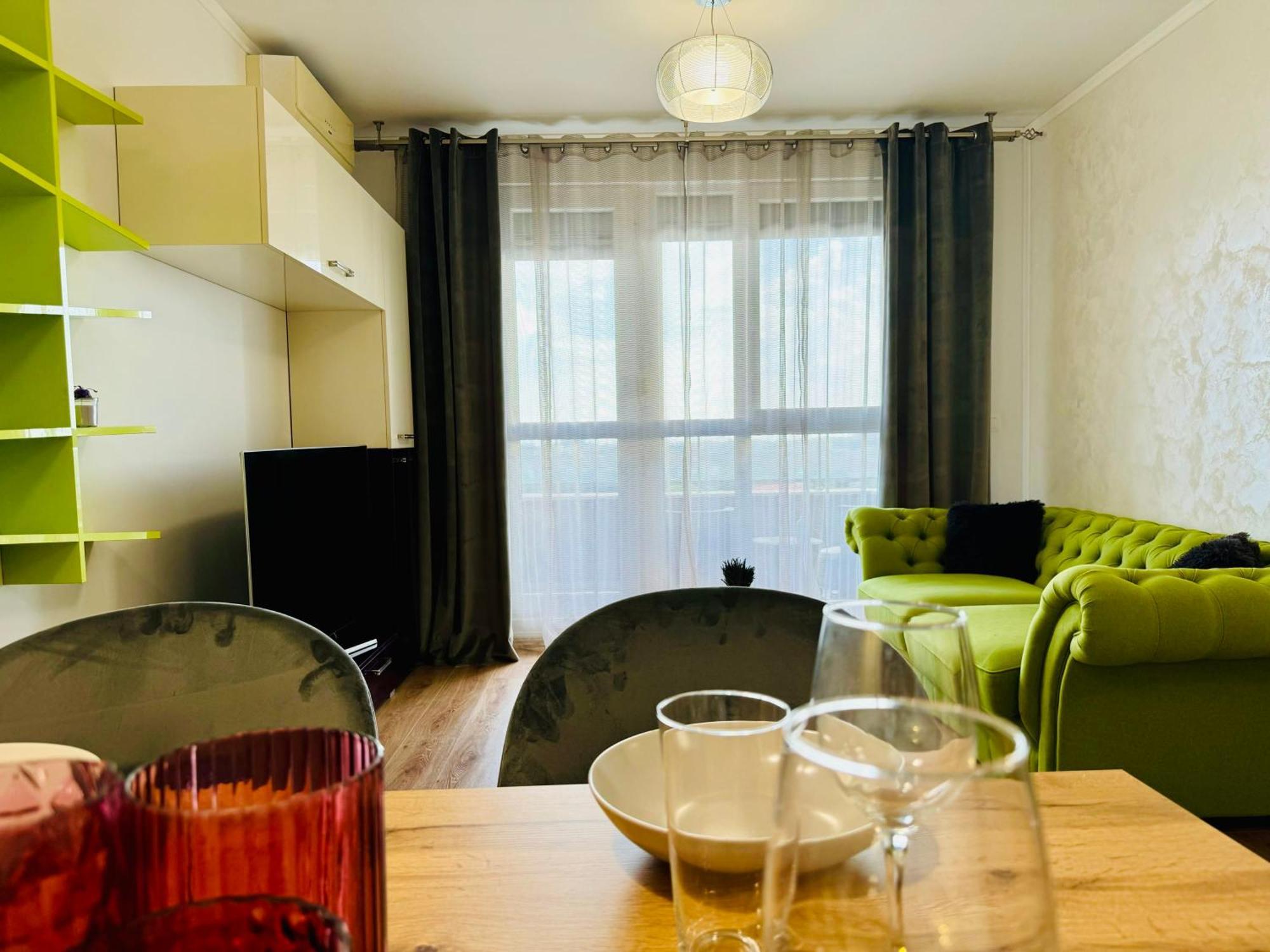 Joy City Stay Forest 84 Timisoara Esterno foto